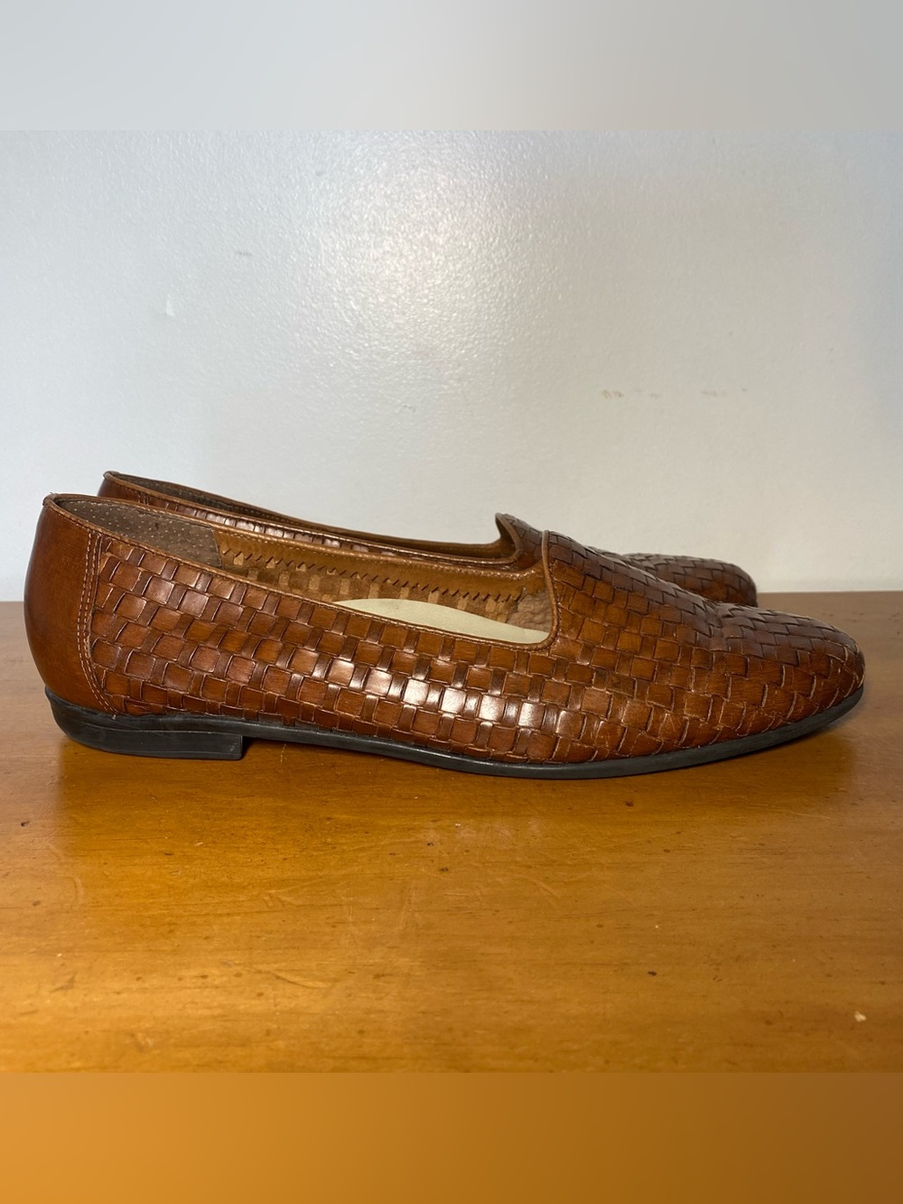 Trotters Women’s 11.5 Wide Brown Woven Leather Loafers Flats Shoes Vintage 90’s